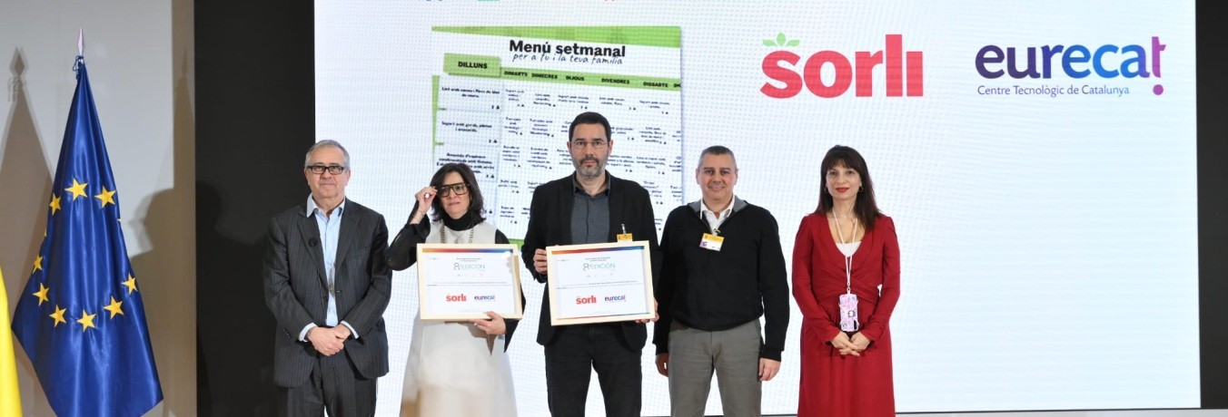 Membres de Sorli rebent el reconeixement que s'ha fet públic durant la 8a edició de l'Observatori d'Innovació en Gran Consum (OIGC)