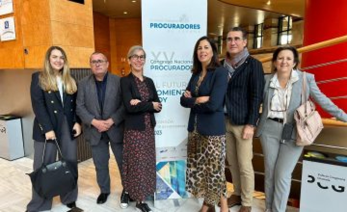 Els membres del Col·legi de Procuradors de Barcelona que van assistir al Congrés, amb el degà, Javier Segura, al capdavant