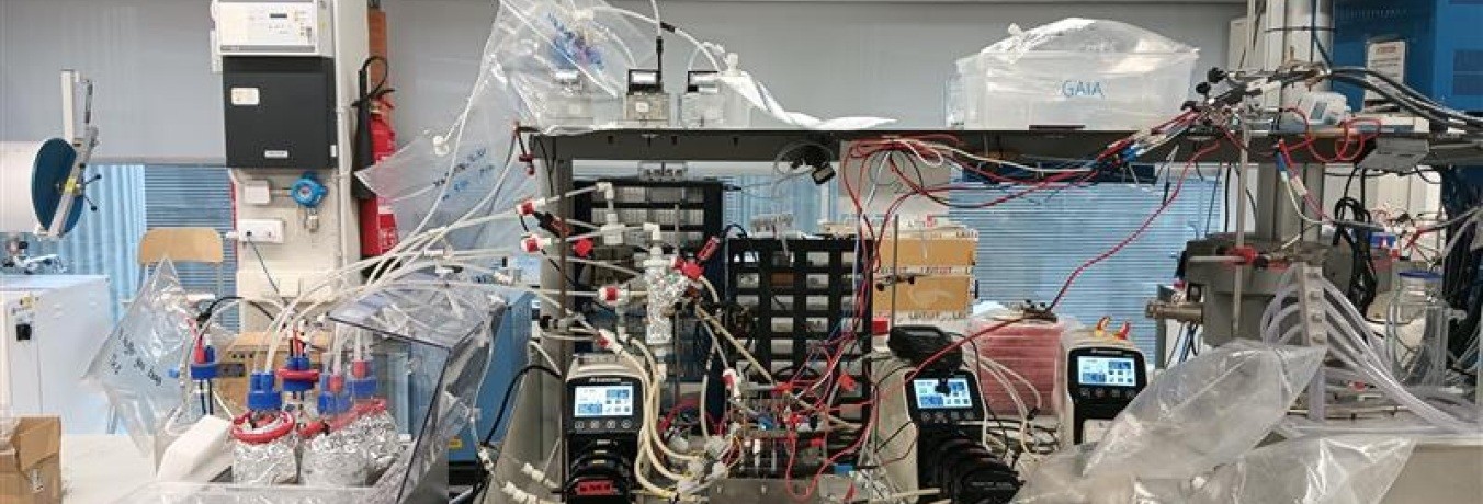 Celdas de electrometanogénesis utilizadas en laboratorio para la conversión de CO₂ a metano