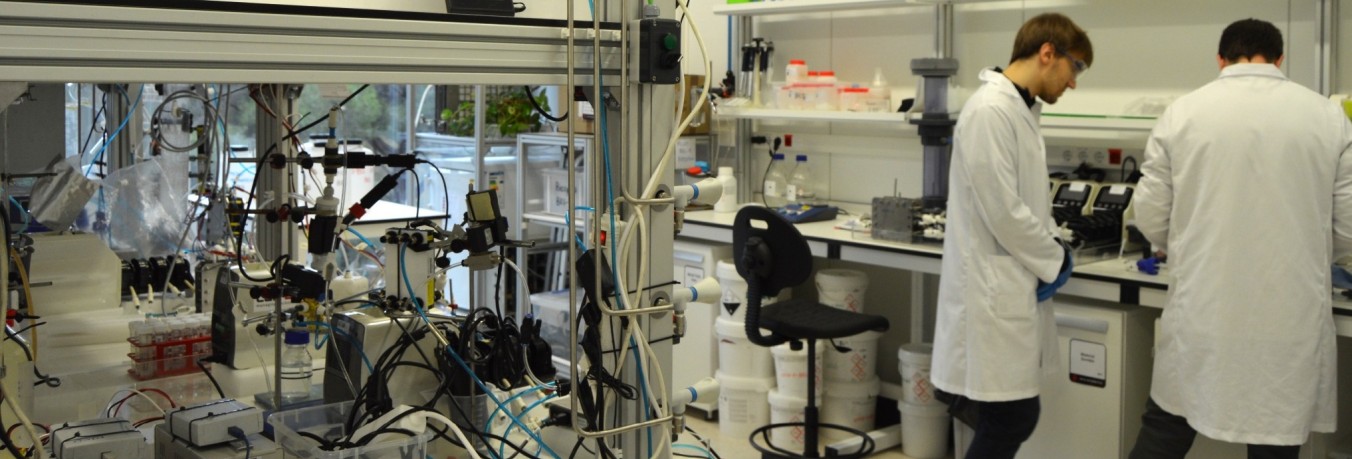 Laboratoris d'aigües de Leitat en la seu de Terrassa